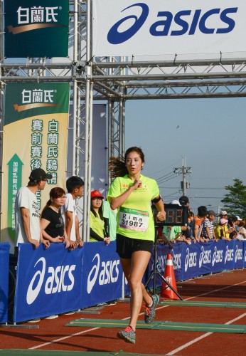 沙發客女神Rima同樣帶傷挑戰健跑組賽事,順利完賽。
