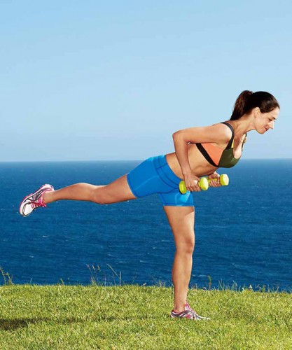Hot & Healthy Workout: Get a Vacay Body. Perry Hagopian, Celebrity Photographer, Fashion Photographer, - PEOPLE, CELEBRITY, STUDIO,HEALTH, FITNESS, HOW-TO, WORKOUT STEP, Karena Dawn, Tee Off step 2